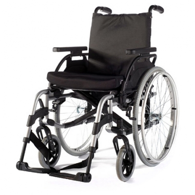 Invalidní vozík odlehčený Mechanický invalidní vozík, šířky sedu 40 - 48 cm foto